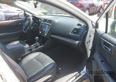 2018 Subaru Outback 3.6R Limited z USA, uszkodzony, nr VIN 4S4BSENC2J3229214